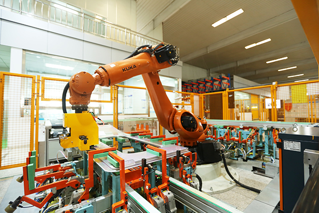 包邊機(jī)器人